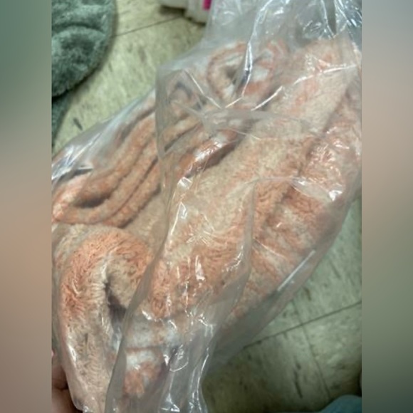 Gradiation Collection Absorbent Cotton 4 Piece Set Machine Washable Bath Rug - Picture 5 of 7